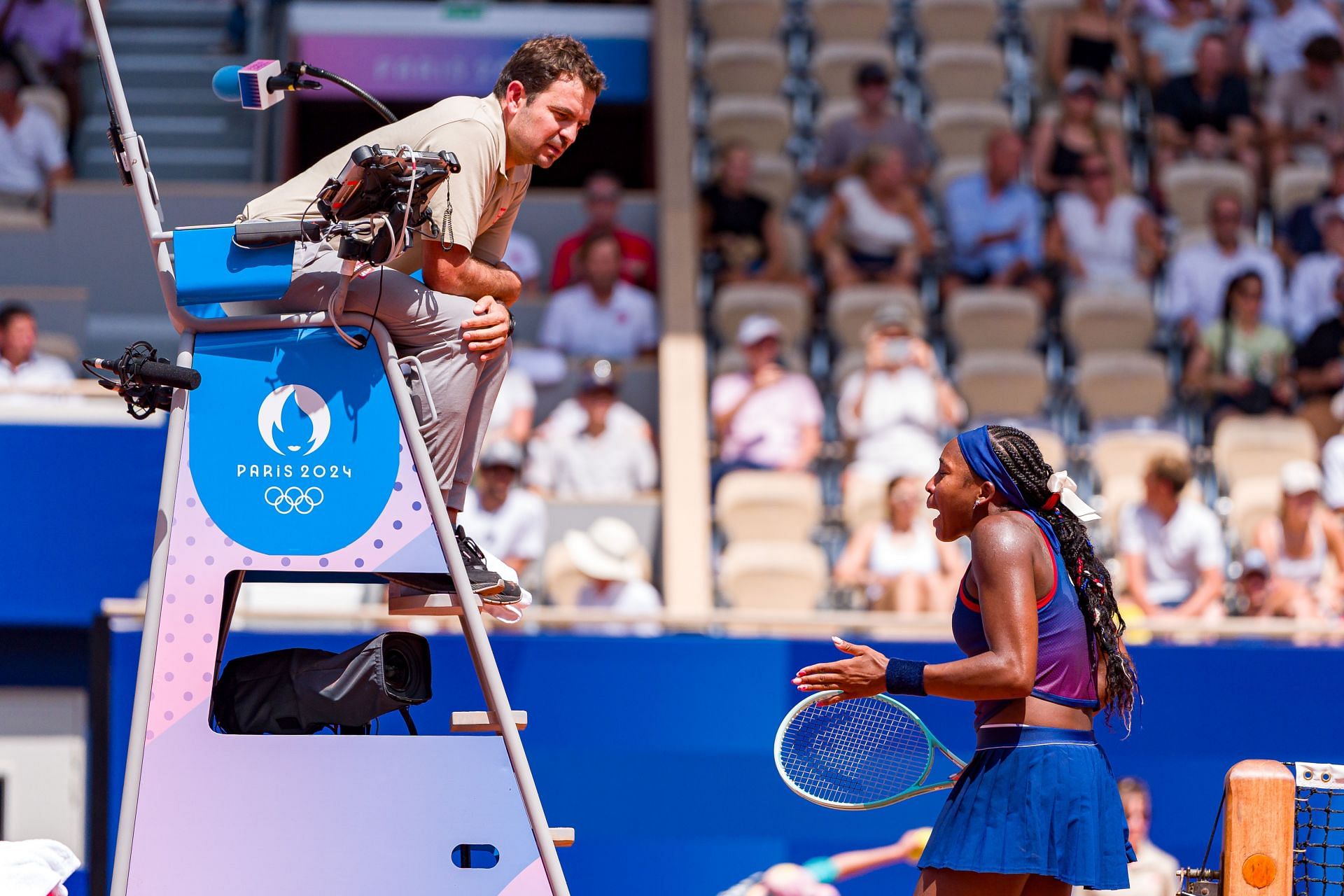 Coco Gauff complains to the umpire about a call at Olympic Games Paris 2024 (Source: Getty)